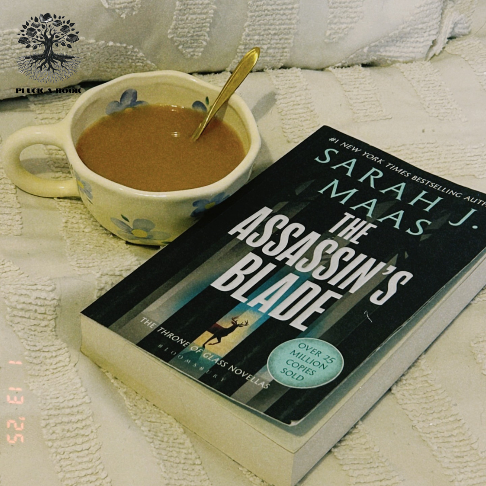 THE ASSASSIN'S BLADE: The Throne Of Glass Novella by Sarah J. Maas