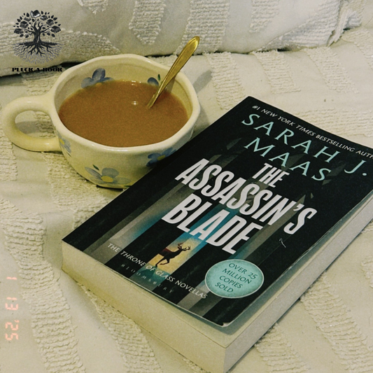 THE ASSASSIN'S BLADE: The Throne Of Glass Novella by Sarah J. Maas